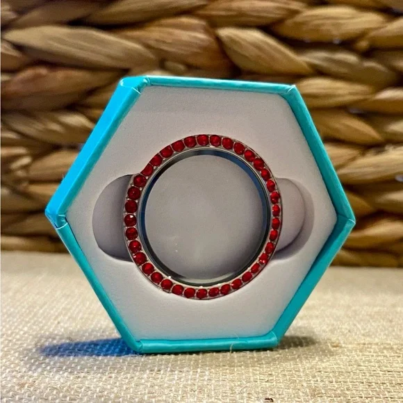 NIB Origami Owl Living Locket Large Red Crystal Twist Locket Face (retired) - Picture 2 of 2